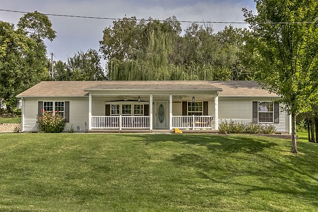 1st image of 3725 Ditzler Ave