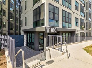 800 Embassy Dr APT 422, Austin, TX 78702