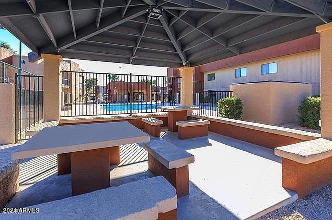 1st image of 5432 W Clarendon Ave #1055