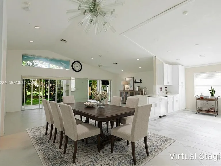 7577 Caprio Dr — Photo 5