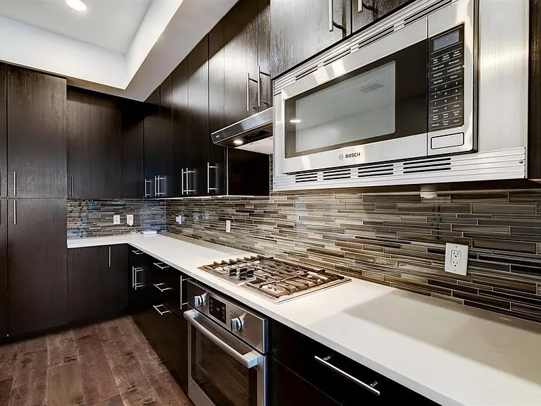 4820 Caroline St #404 — Photo 4