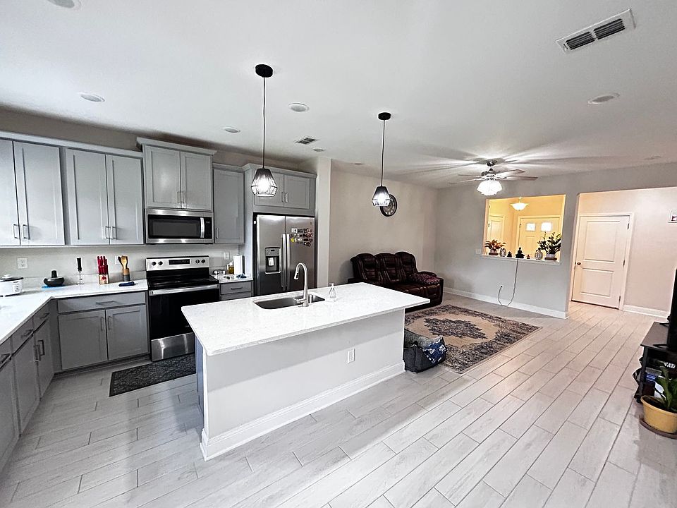 1st image of 11939 Calvesta St
