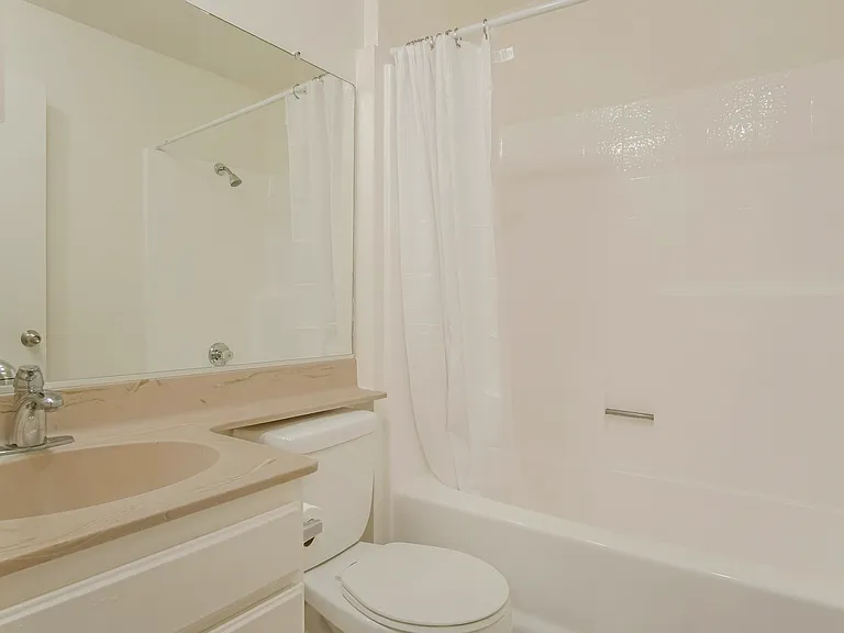 112 W Acacia Ave #102 — Photo 8