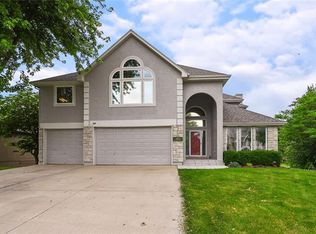 3804 SW Windjammer Ct, Lees Summit, MO 64082