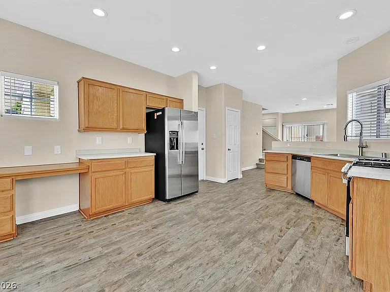 6355 Urban Creek Ct — Photo 6