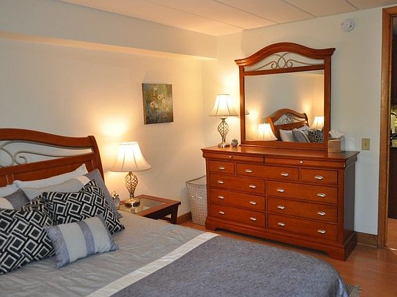 5th image of 2051 Allen Blvd APT 201