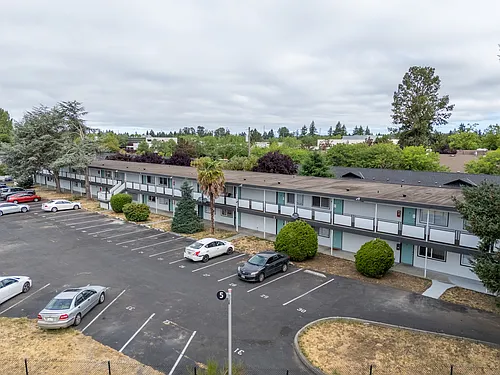 Twin Oaks Apartments Photo 1