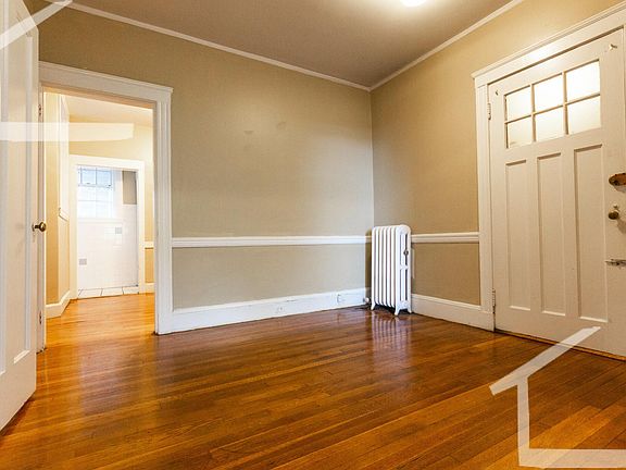 3rd image of 73 Egmont St APT 5