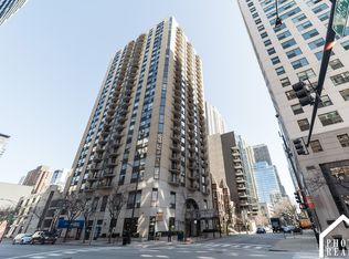 70 W Huron St APT 2207, Chicago, IL 60654
