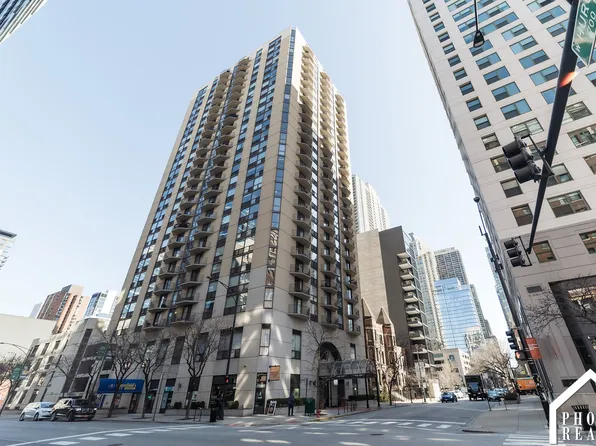 70 W Huron St APT 2207, Chicago, IL 60654