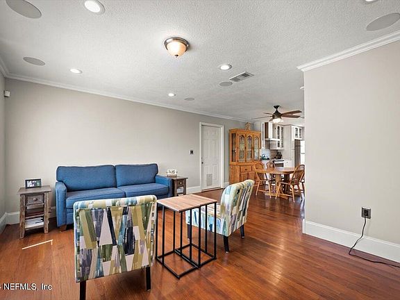 5th image of 3425 FRANCES Avenue