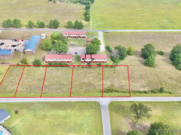 8 NW L St, Stigler, OK 74462