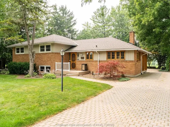 15 Detroit Dr, Chatham Kent, ON N7M 2M2