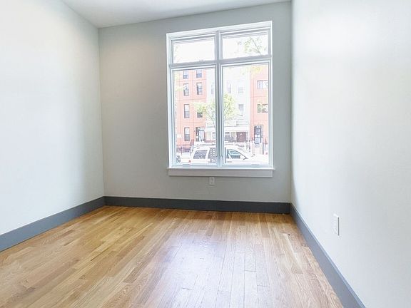4th image of 25 Woodbine St #1F