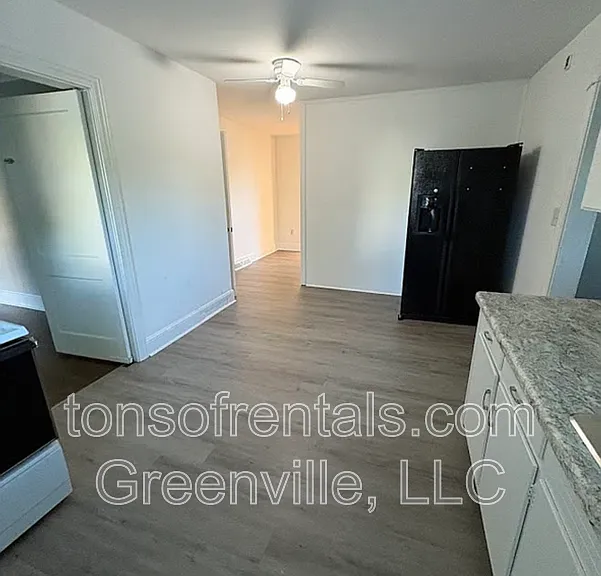 37 Holmes Dr — Photo 7