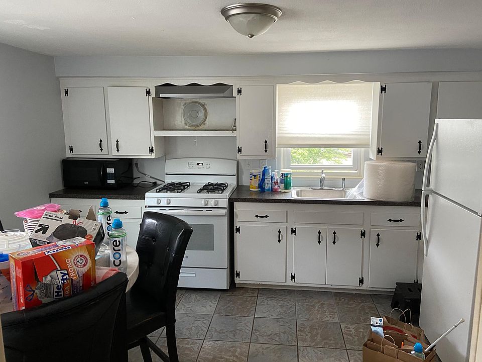 1st image of 21 Crescent Bch