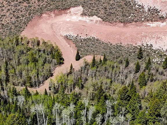 5th image of White Ridge Rd