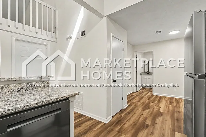2070 Scarbrough Trl E — Photo 16