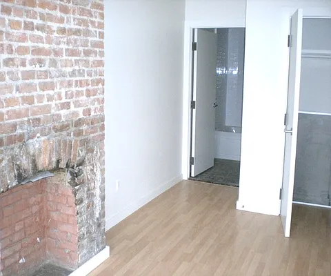 Rented by North Brooklyn Realty Corp | media 21