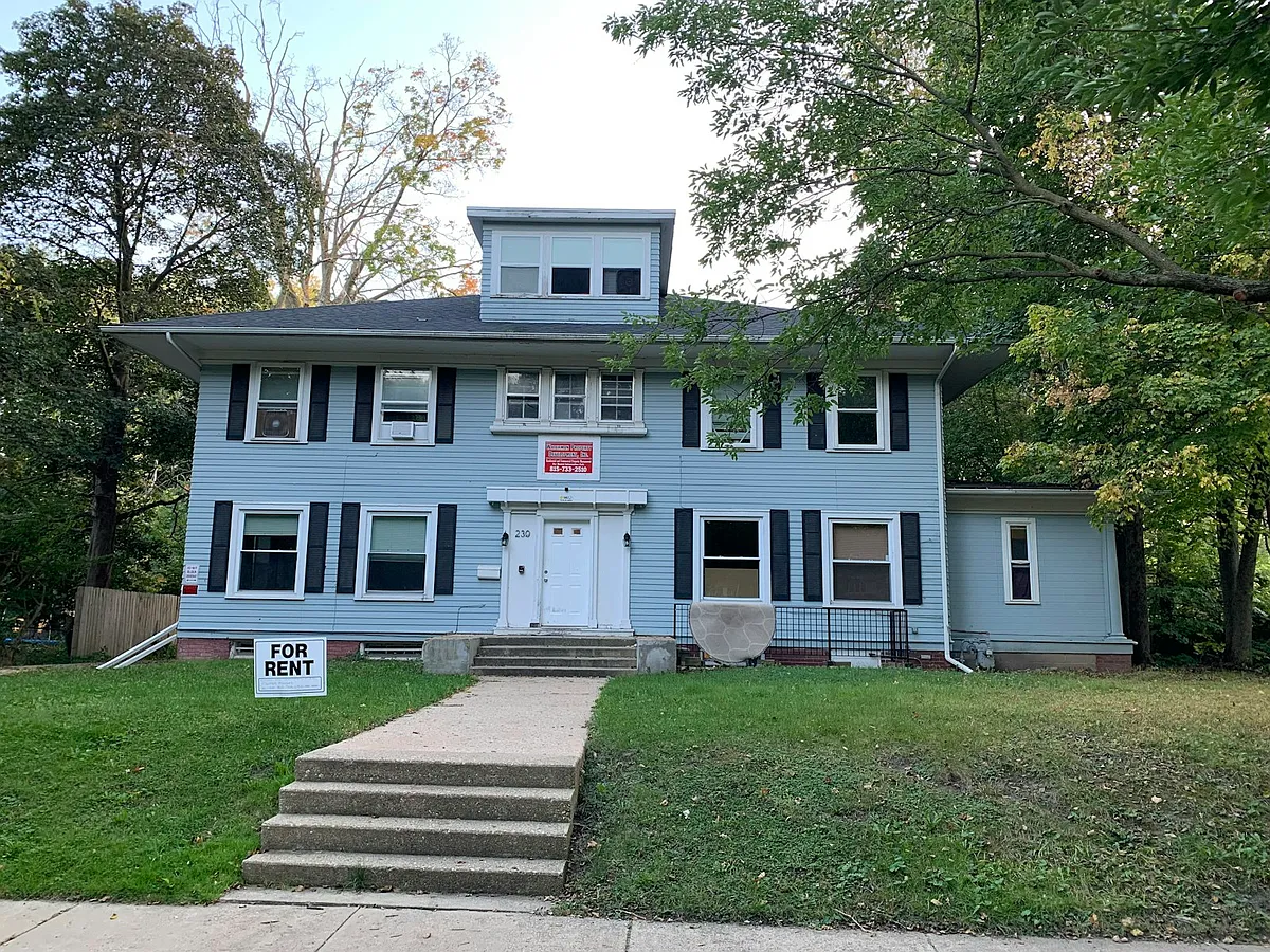 Building Photo - 230 Augusta Ave #6