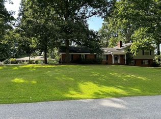 1142 Peach Valley Cir, Spartanburg, SC 29303