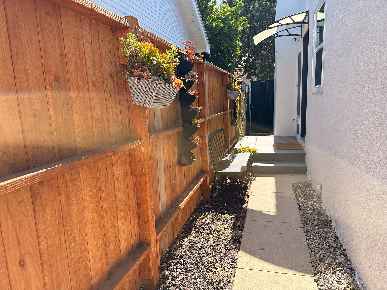 3835 S Van Ness Ave — Photo 3