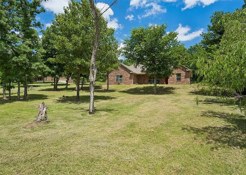1st image of 17252 Meadow Lake Cir