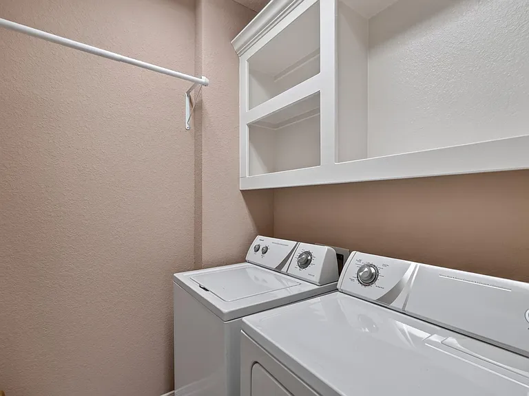 138 Zephyr Bend Pl — Photo 41