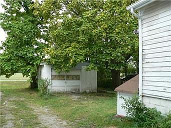 2nd image of 2040 Darby Ave