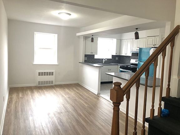 4th image of 755 E 80th St