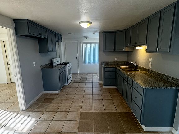 5th image of 2451 Troy Ct