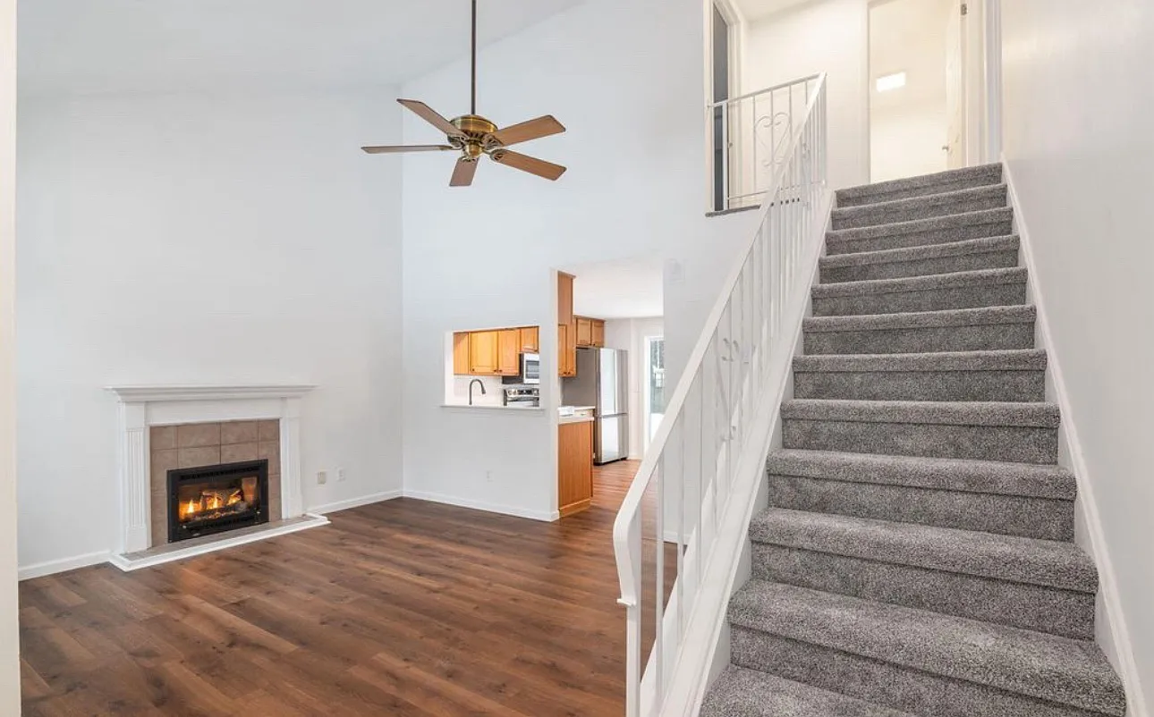 25 Wake Robin Rd — Photo 2