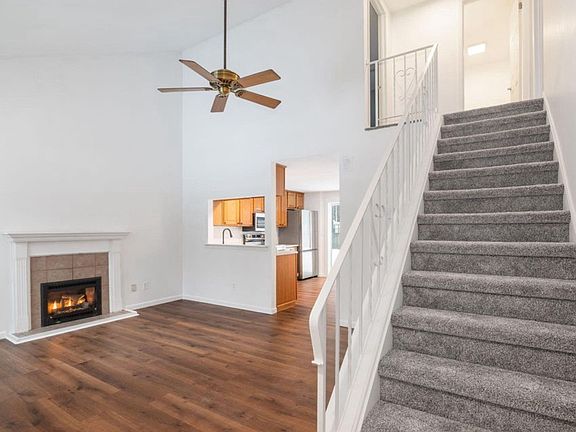 2nd image of 25 Wake Robin Rd