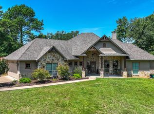 423 Aprils Way, Tatum, TX 75691