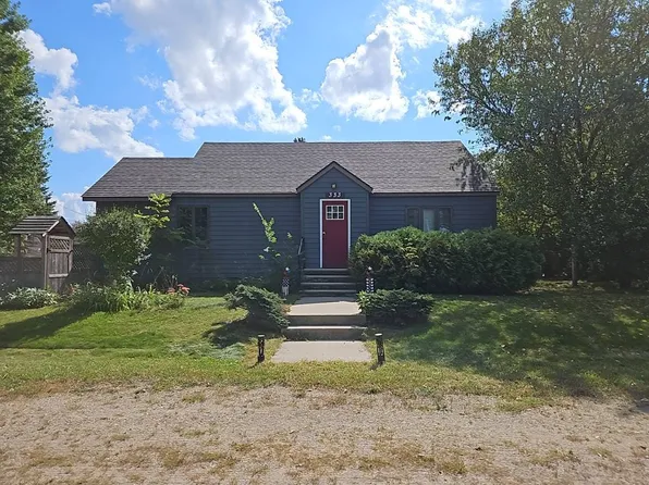 333 Fremont St, Bowlus, MN 56314