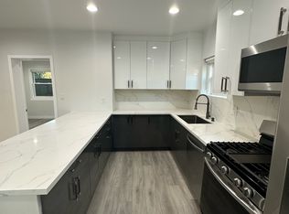 608 W Hillcrest Blvd #1/2, Inglewood, CA 90301