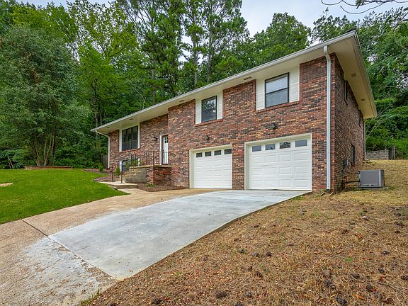 2nd image of 4215 Lake Haven Ln