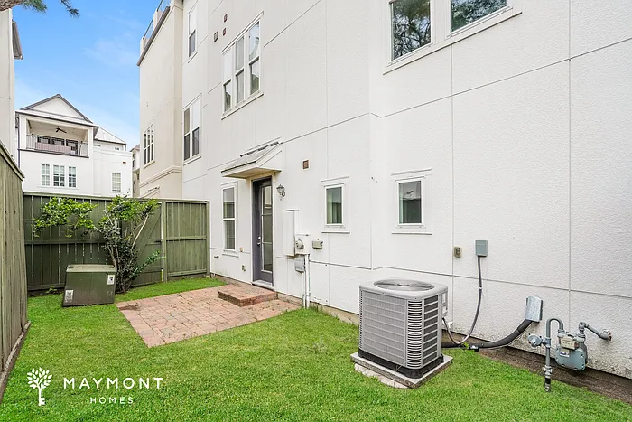 2207 Hilshire Glen Ct — Photo 20