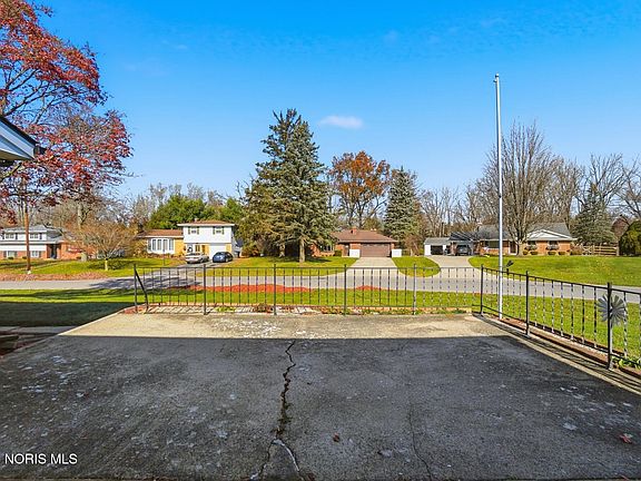 4th image of 6115 Benalex Dr