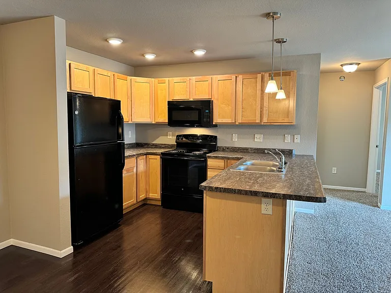 Aspen Trail Apartments — Photo 16