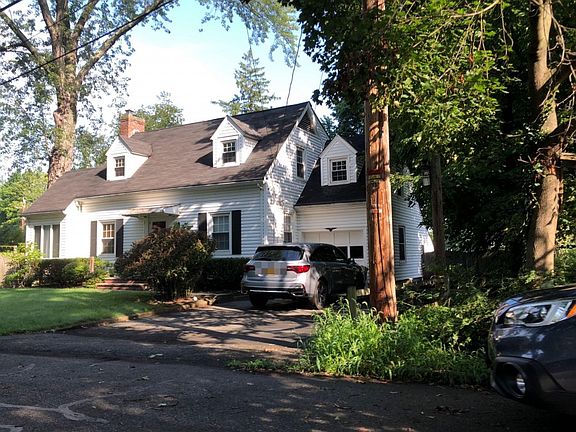 3rd image of 6 Blauvelt St