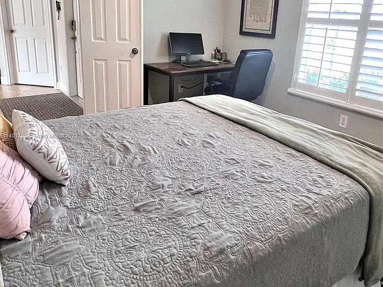 1464 SW 97th Way — Photo 15