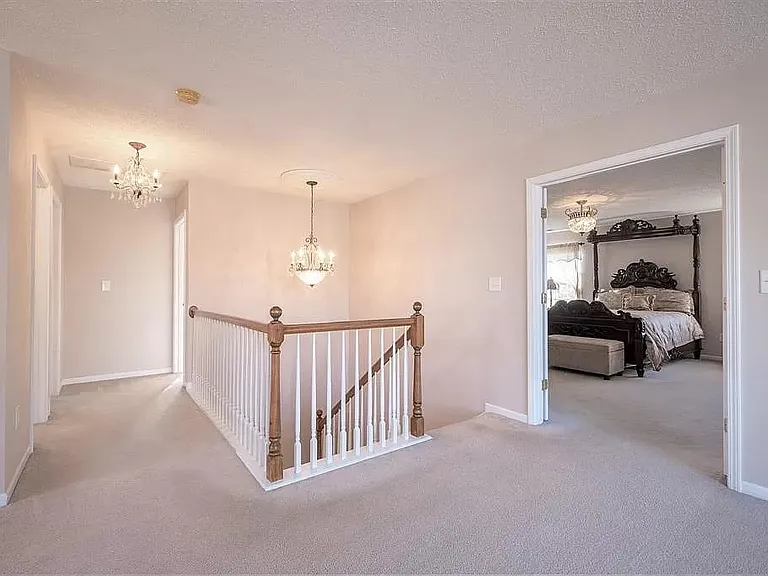 3024 Rolling Hill Dr — Photo 11