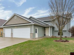 114 Hawk Ave, Eagle Lake, MN 56024