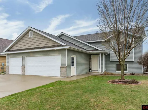 114 Hawk Ave, Eagle Lake, MN 56024