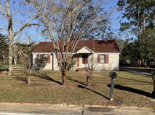 220 Baggs Ave SE, Pelham, GA 31779