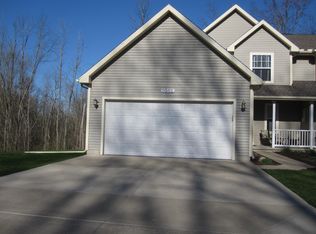 1012 Broken Ridge Dr, Lansing, MI 48917