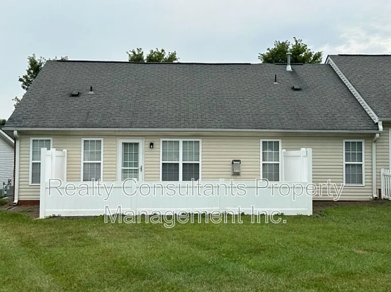 2152 Rosemont Dr — Photo 3