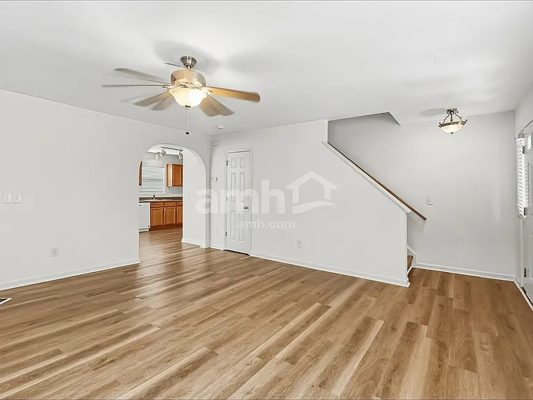 611 Blue Lake Dr — Photo 7