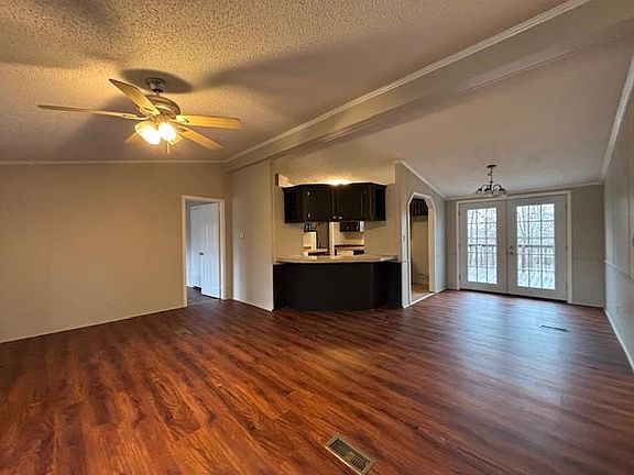 5th image of 1305 W Reservoir Ave